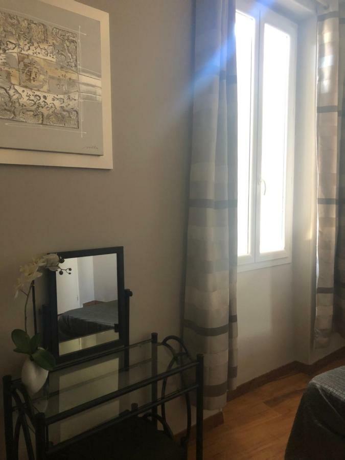 Hotel Le Lys D'Or ヴォヴェール エクステリア 写真
